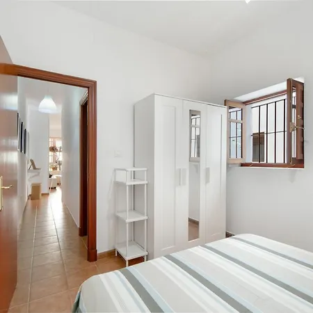 La Caleta Apartment *